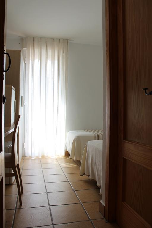 Hostal Masin タバルカ島 エクステリア 写真