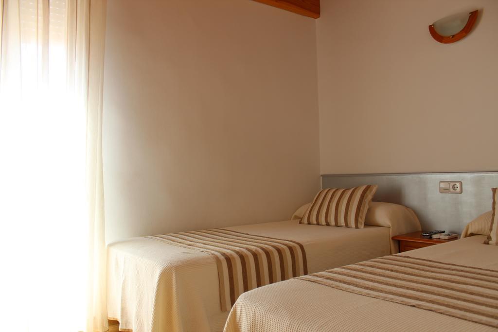 Hostal Masin タバルカ島 エクステリア 写真